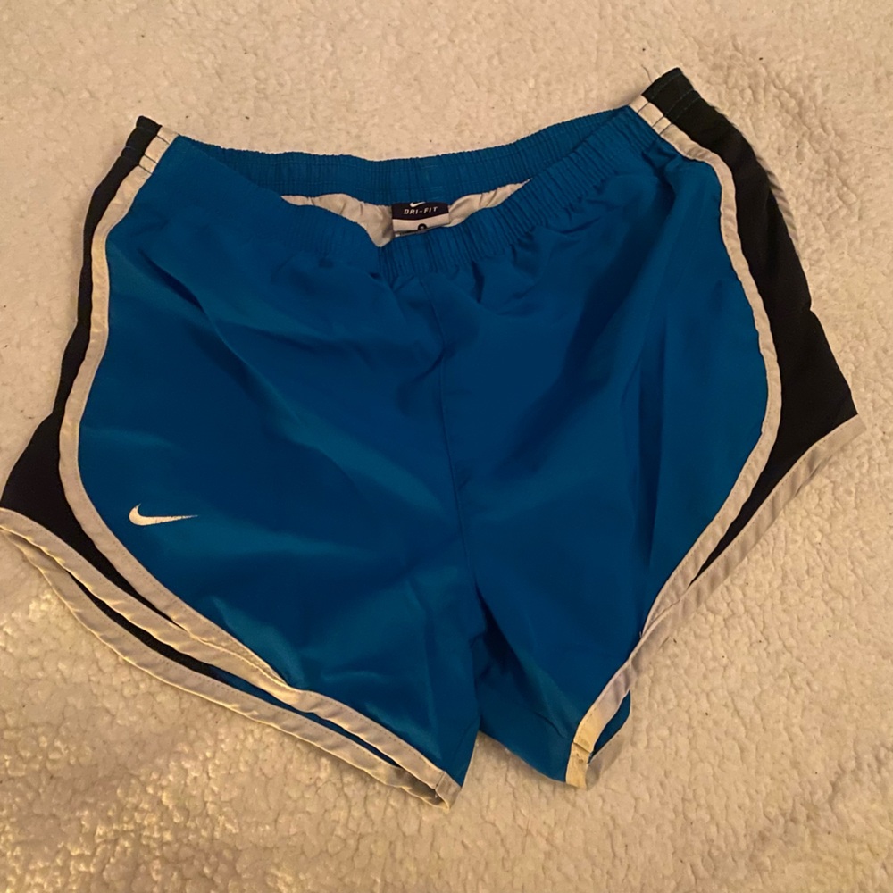 Nike Drifit workout shorts size small